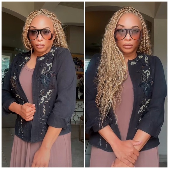 Chico's Elegant Black Jacket with Embroidery - Picture 2 of 7